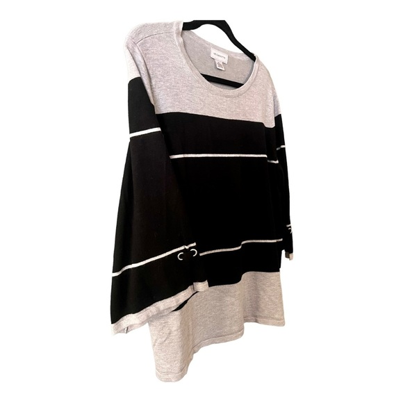 Liz Claiborne Sweater - Picture 2 of 5